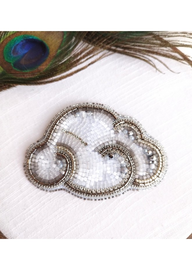 beaded cloud brooch gray 