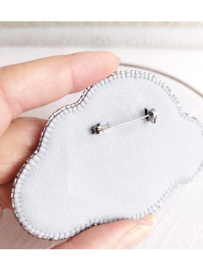 Gray cloud beads embroidery brooch 