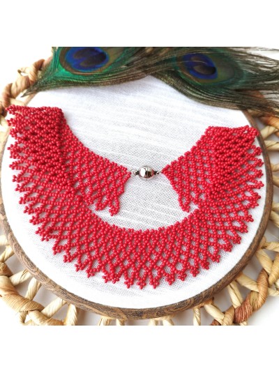 Red collar beaded necklace, traditional Ukrainian beaded sylyanka.