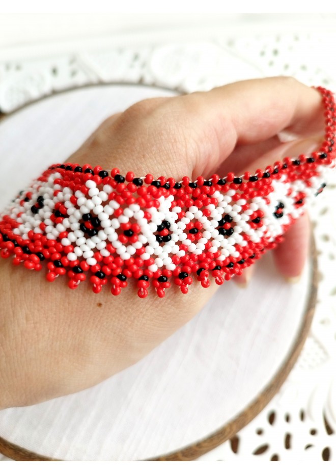 traditional Ukrainian beaded jewelry