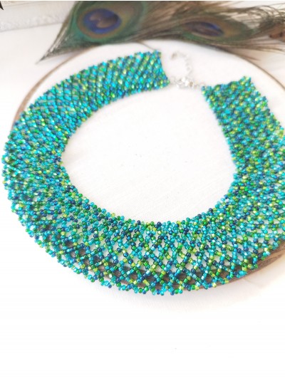 emerald green collar beaded necklace, traditional Ukrainian beaded sylyanka.