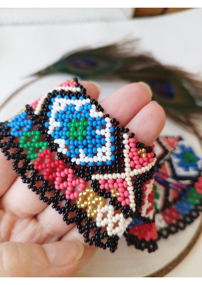 traditional Ukrainian beaded jewelry