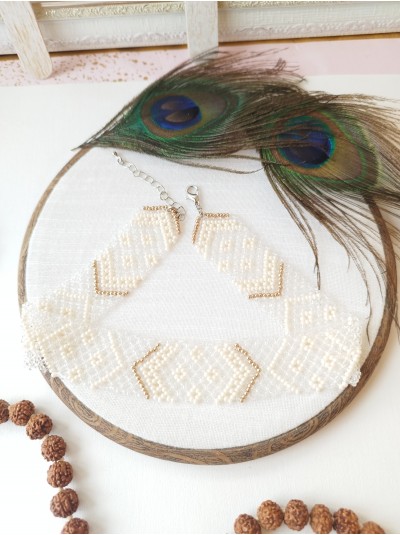 ivory gold beaded choker necklace, traditional Ukrainian beaded sylyanka.