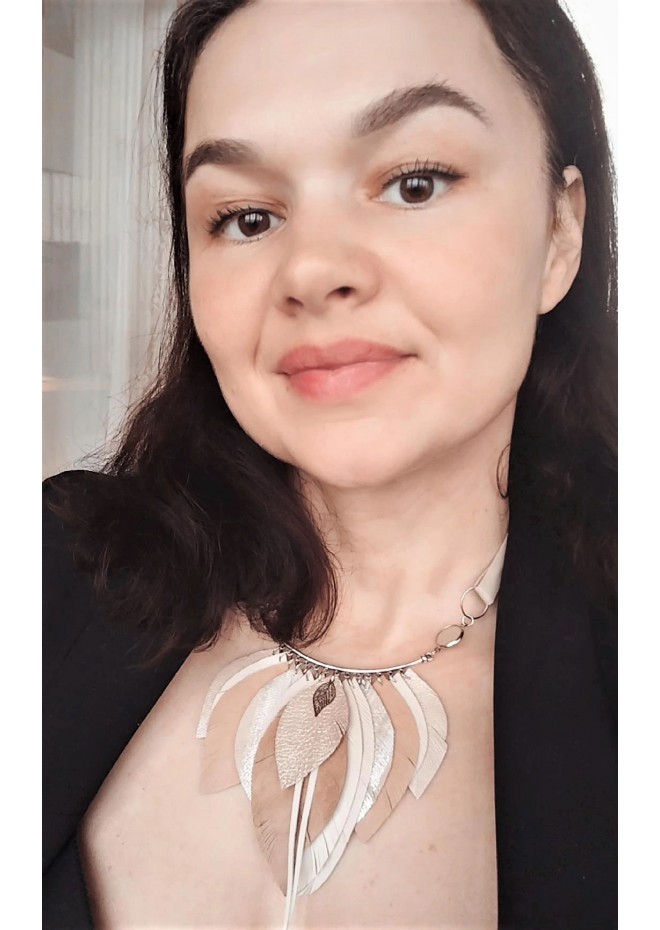 beige sand leather feather necklace