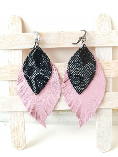 Pink black leather feather earrings.