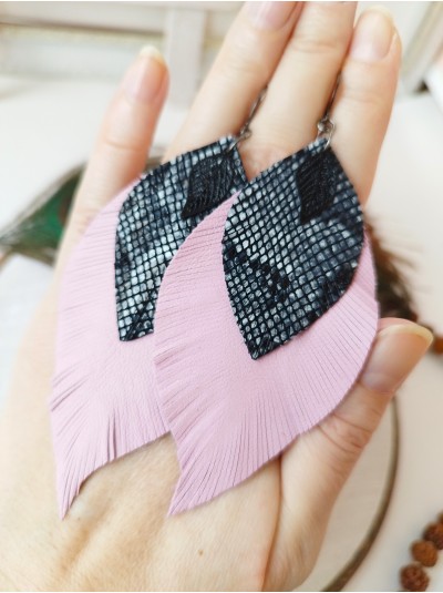 Pink black leather feather earrings.