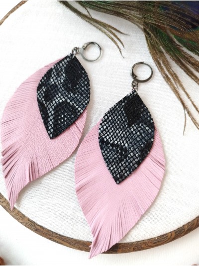 Pink black leather feather earrings.